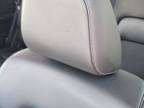 Used 2025 Nissan Pathfinder SL FWD image 15