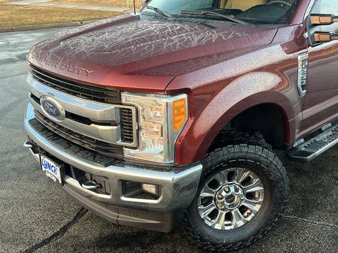 Used 2017 Ford F250 XLT w/ XLT Premium Package image 8