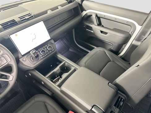 Certified 2026 Land Rover Defender 110 S AWD/4WD image 24