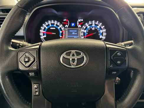 Used 2019 Toyota 4Runner TRD Off-Road AWD/4WD image 22
