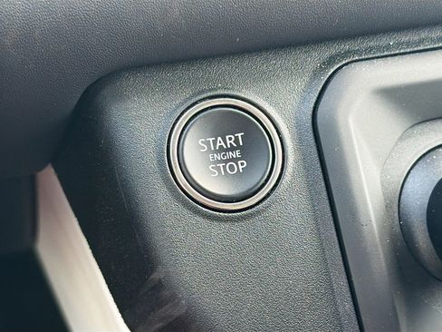Used 2025 Land Rover Defender 110 S AWD/4WD image 36