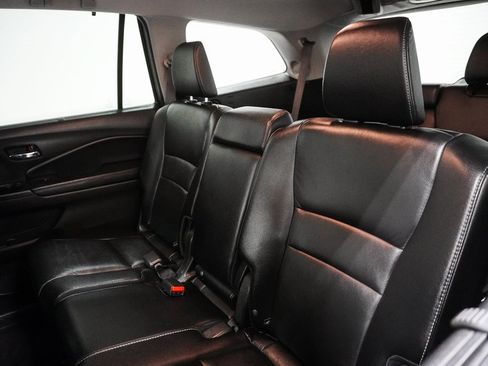 Used 2016 Honda Pilot Touring image 15