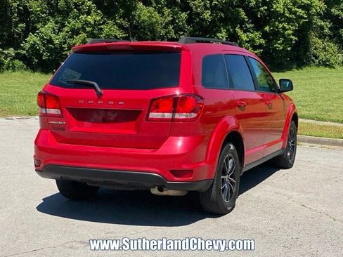 Used 2019 Dodge Journey SE w/ Connectivity Group FWD image 7