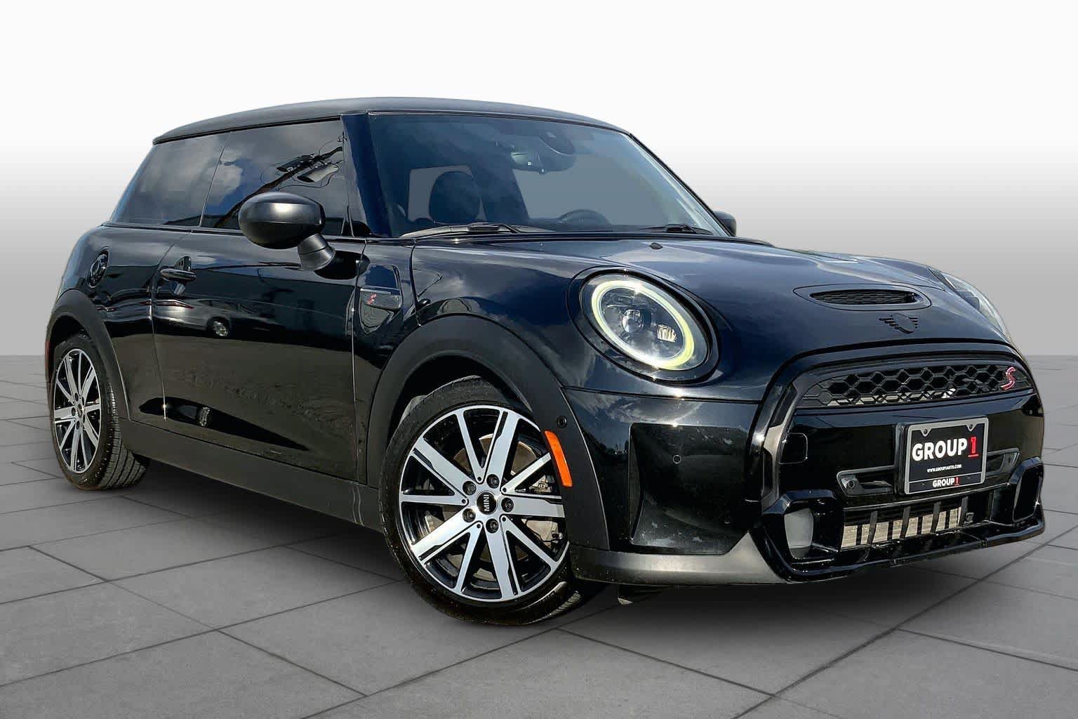 Used 2023 MINI Cooper S FWD image 3