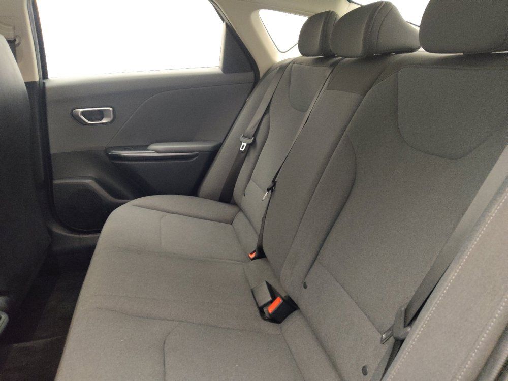 Used 2025 Kia K4 FWD image 18