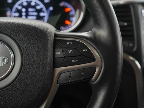 Used 2018 Jeep Grand Cherokee Altitude AWD/4WD image 26