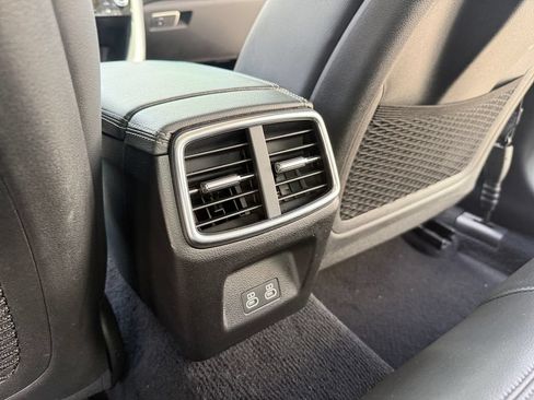 Used 2025 Genesis G70 2.5T AWD/4WD image 26
