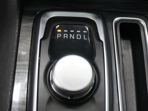 Used 2020 Chrysler 300 Touring w/ Sport Appearance Package RWD image 16