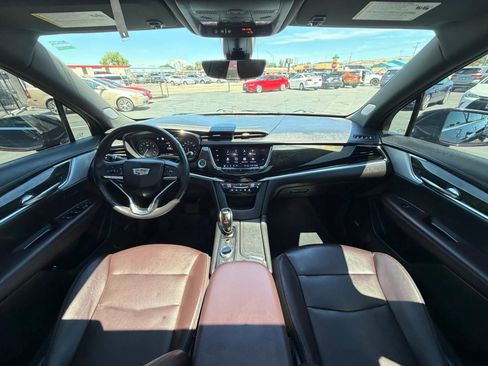 Used 2020 Cadillac XT6 Premium Luxury AWD/4WD image 22