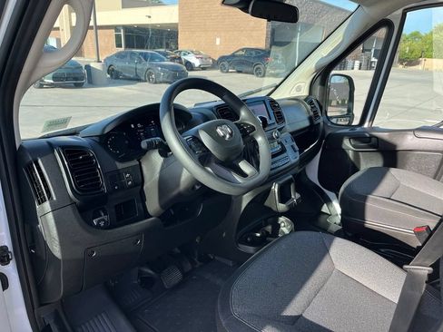 Used 2025 RAM ProMaster 2500 w/ U-Haul Equipment Group FWD image 11