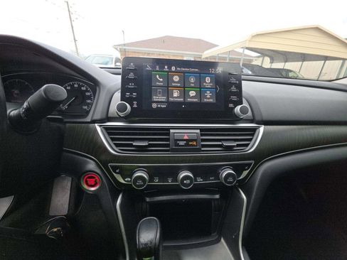 Used 2018 Honda Accord EX-L image 8