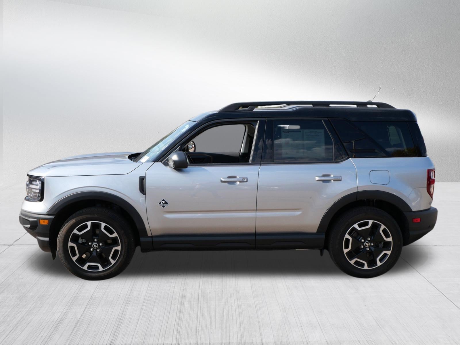 Certified 2023 Ford Bronco Sport Outer Banks w/ Tech Package AWD/4WD image 4