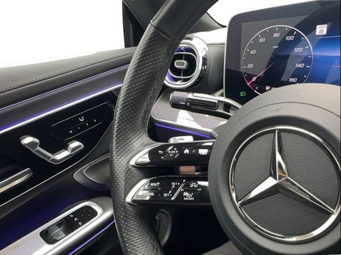 Used 2025 Mercedes-Benz CLE 300 4MATIC Coupe image 38