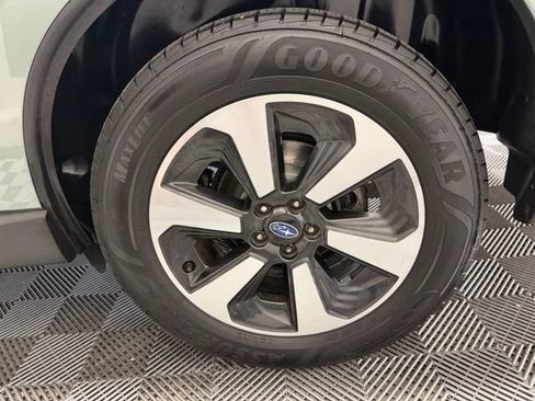 Used 2018 Subaru Forester 2.5i Premium w/ All-Weather Package AWD/4WD image 46