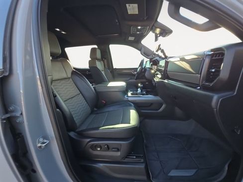 Used 2024 Chevrolet Silverado 1500 ZR2 w/ Technology Package AWD/4WD image 15