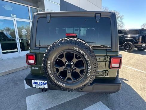 Used 2022 Jeep Wrangler Willys image 8