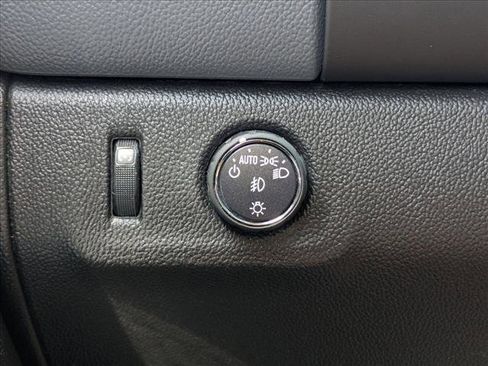 Used 2017 Chevrolet Colorado Z71 RWD image 12