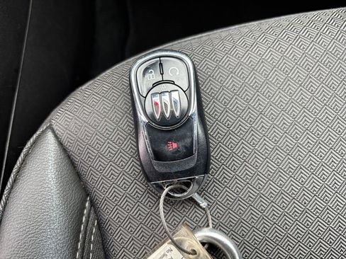 Used 2025 Buick Encore GX Preferred FWD image 22