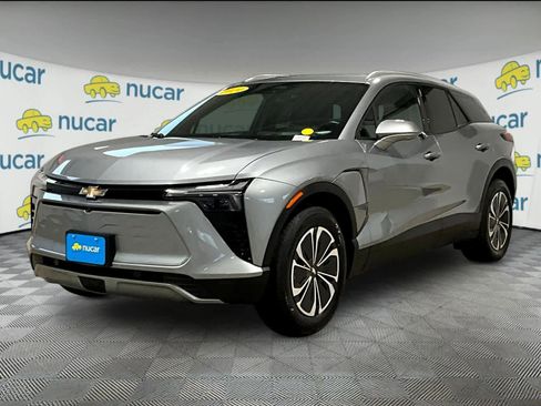 Used 2024 Chevrolet Blazer EV LT image 3