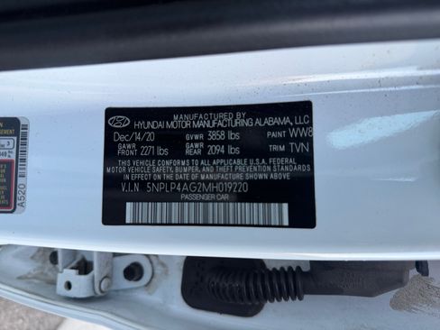 Used 2021 Hyundai Elantra Limited w/ Cargo Package FWD image 33