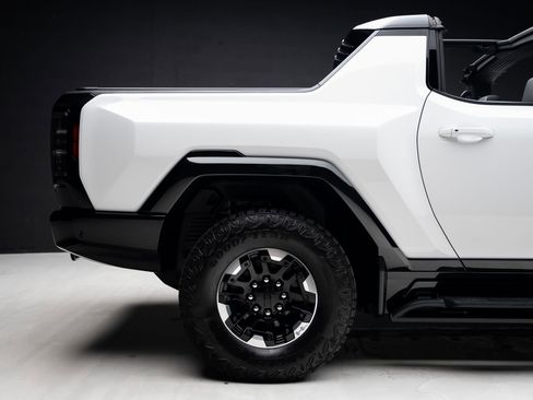 Used 2022 GMC Hummer EV Edition 1 w/ LPO, Illumination Package AWD/4WD image 37