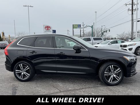 Used 2018 Volvo XC60 T6 Momentum w/ Advanced Package image 2