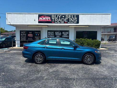 Used 2021 Volkswagen Jetta SE FWD image 1