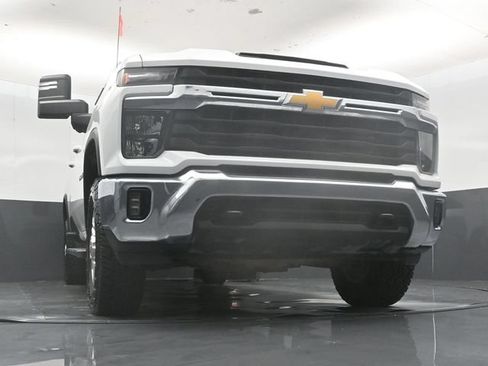 Used 2024 Chevrolet Silverado 2500 LT AWD/4WD image 50
