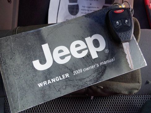 Used 2008 Jeep Wrangler Unlimited Rubicon w/ PWR Convenience Group image 29