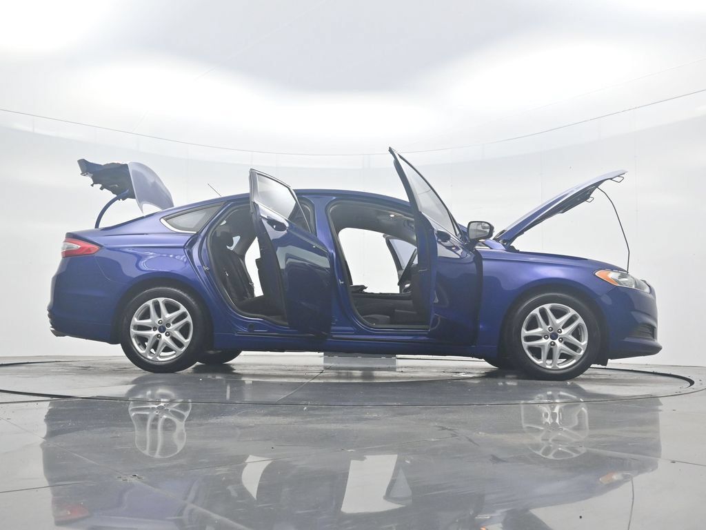 Used 2016 Ford Fusion SE FWD image 43