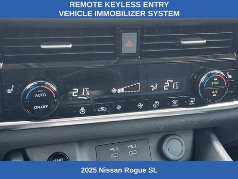 Used 2025 Nissan Rogue SL image 5