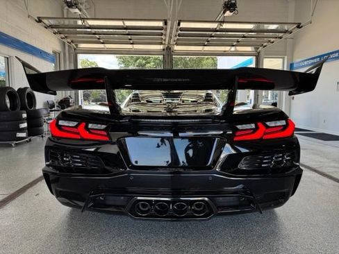 Used 2026 Chevrolet Corvette ZR1 w/ ZR1 Carbon Fiber Aero Package RWD image 8