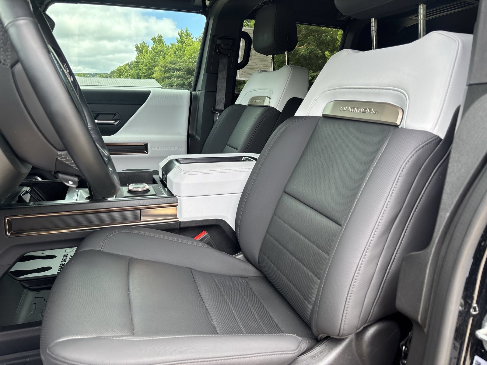 Used 2024 GMC Hummer EV 2X w/ Extreme Off-Road Package AWD/4WD image 11
