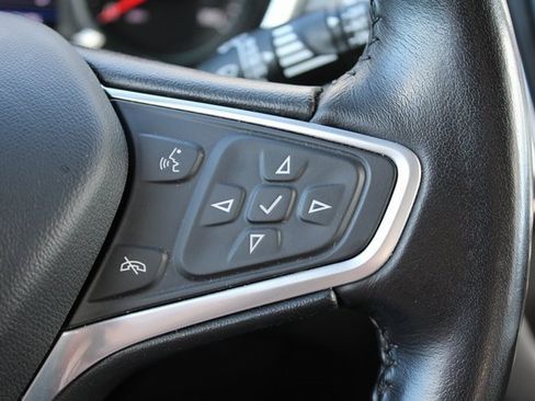 Used 2022 Chevrolet Equinox LT w/ Driver Convenience Package image 30