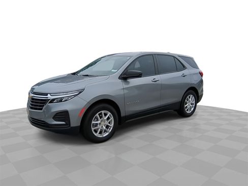 Certified 2023 Chevrolet Equinox LS image 4