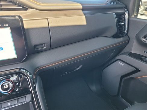 Certified 2025 GMC Sierra 1500 AT4 w/ AT4 Premium Package image 30