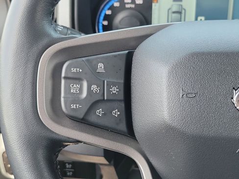 Used 2024 Ford Bronco Badlands AWD/4WD image 5
