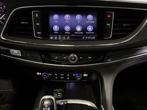 Used 2021 Buick Enclave Essence image 24