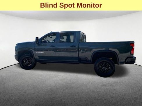 Used 2025 Chevrolet Silverado 2500 ZR2 w/ Technology Package AWD/4WD image 6