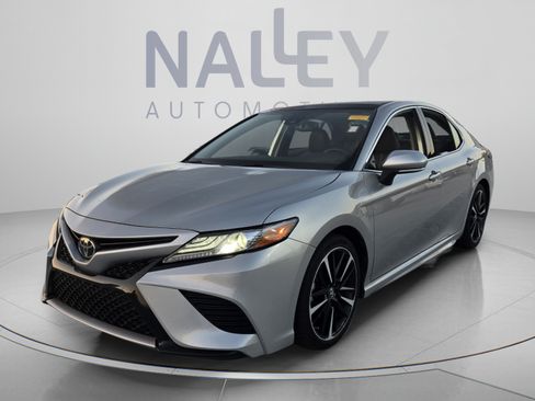 Used 2019 Toyota Camry XSE FWD image 1
