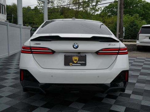 Used 2024 BMW 540i xDrive w/ Executive Package AWD/4WD image 8