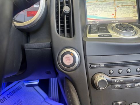 Used 2014 Nissan 370Z Touring w/ Sport Package image 30