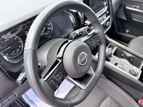 Certified 2022 Nissan Pathfinder SV AWD/4WD image 13