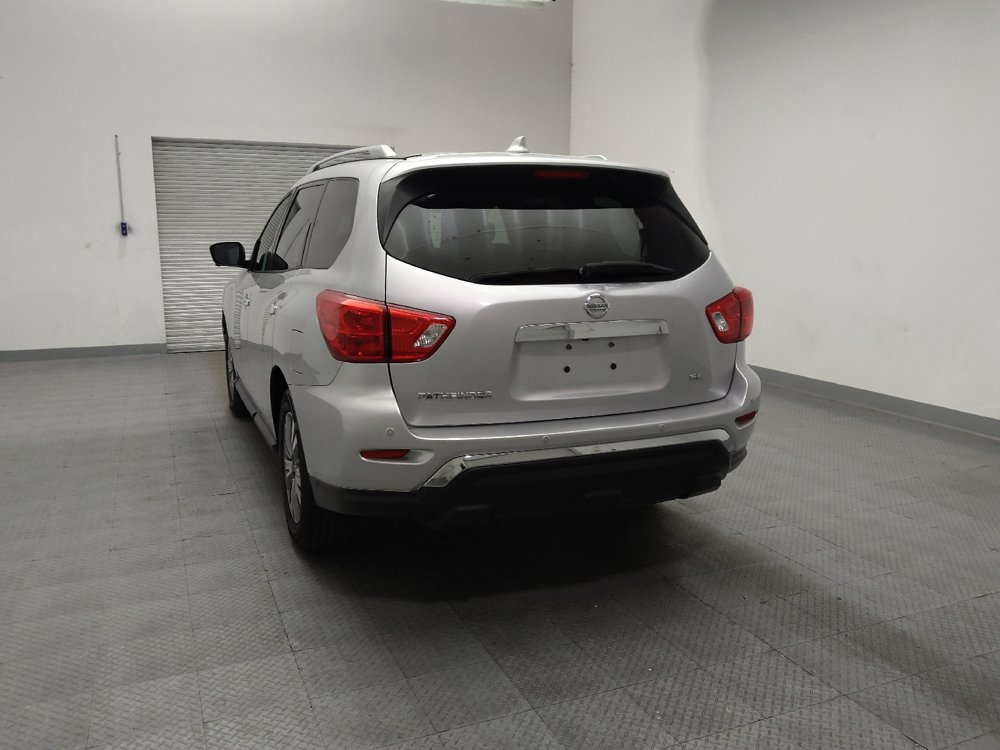 Used 2019 Nissan Pathfinder SL FWD image 6