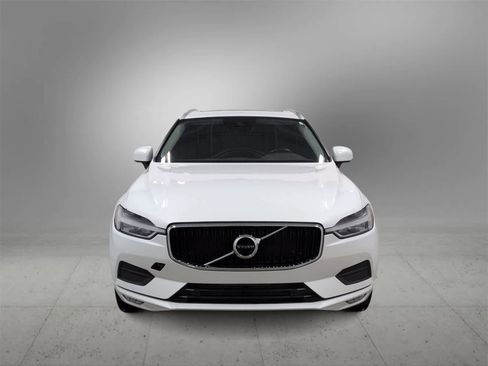 Used 2021 Volvo XC60 T5 Momentum w/ Protection Package Premier image 3