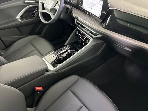 New 2025 Audi Q5 Premium Plus image 15