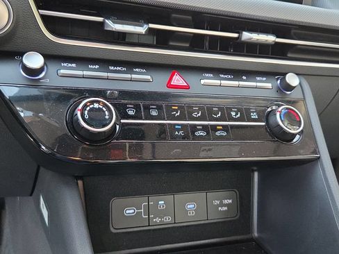 Used 2025 Hyundai Sonata SE FWD image 21