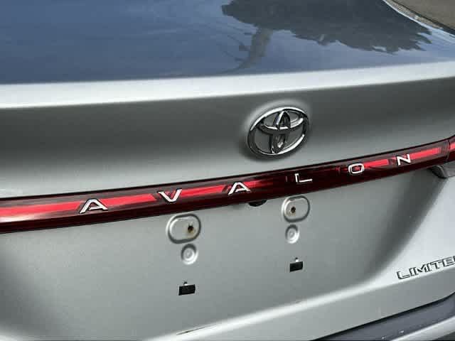 Used 2020 Toyota Avalon Limited w/ Advanced Safety Package FWD image 28