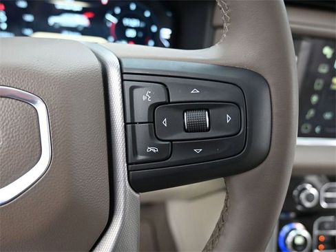 Used 2024 GMC Yukon Denali image 29