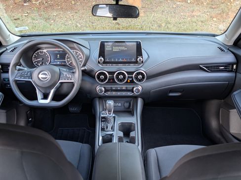 Used 2024 Nissan Sentra SV image 22